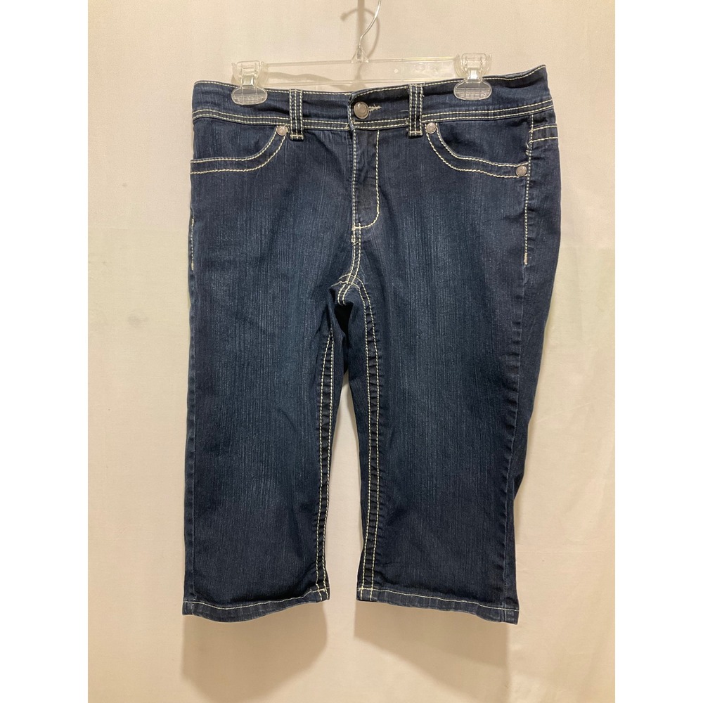 Dark Wash Denim Capri Jeans with Contrast Stitching and Embroidered Back Pockets